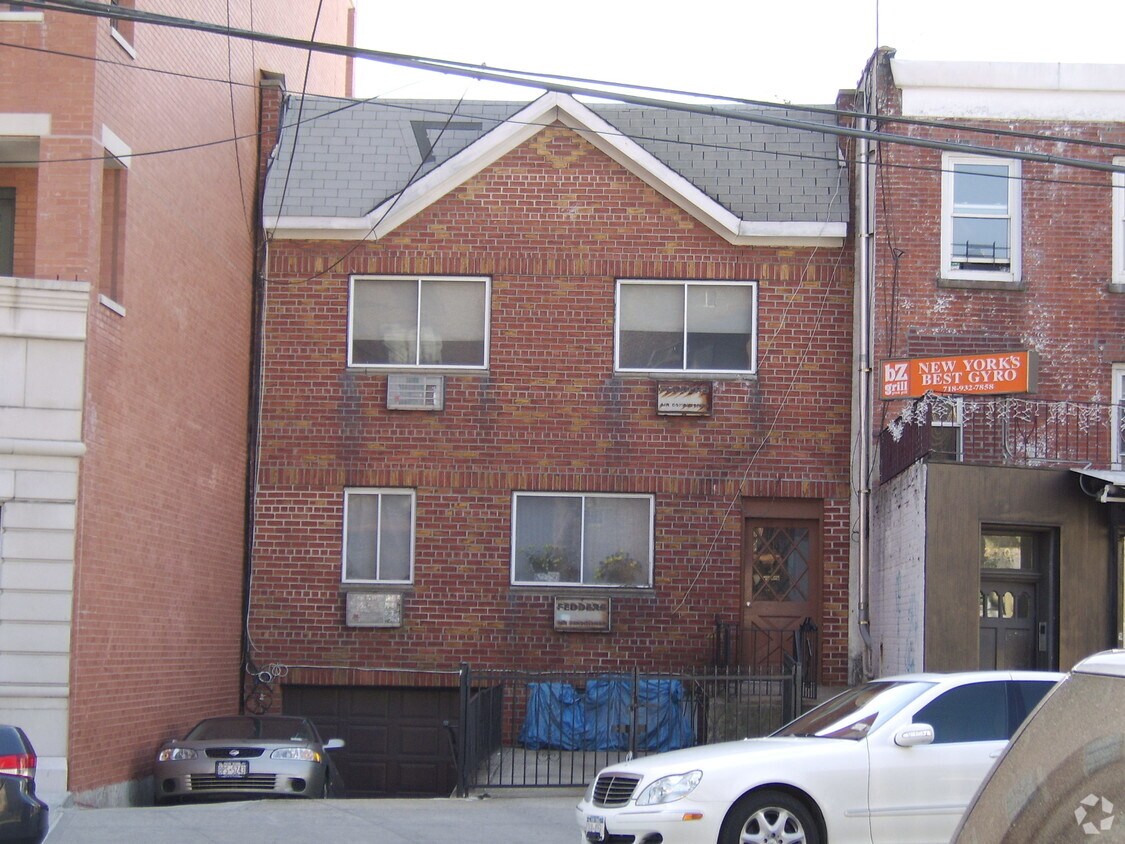 Building Photo - 27-04 Astoria Blvd