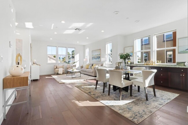 Building Photo - $4,390 / 4 BR STUNNING 2017 MODEL HOME FOR...