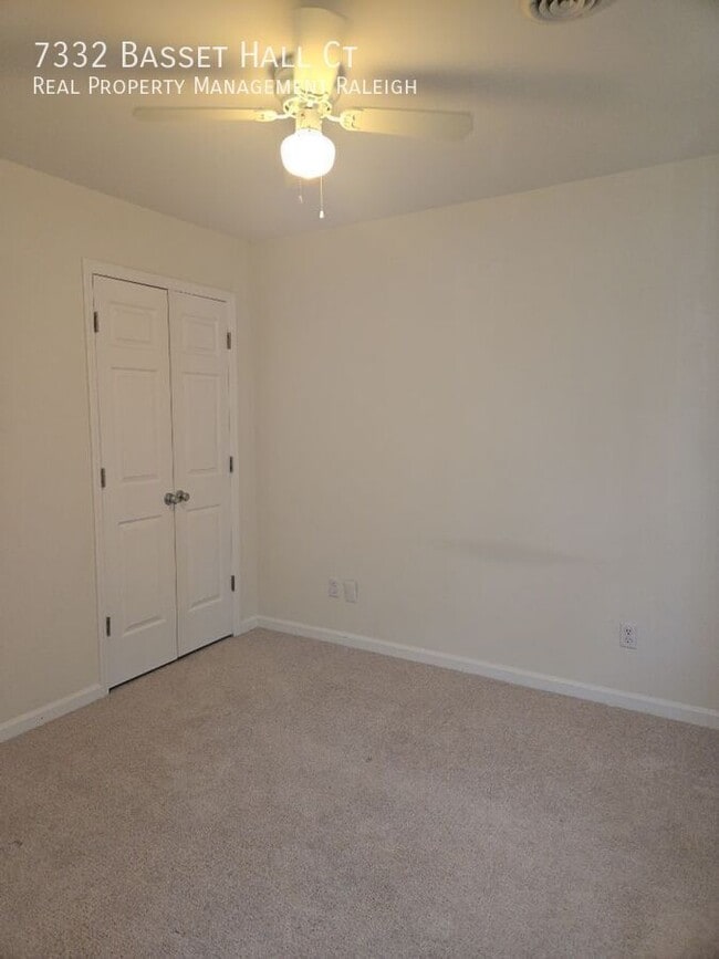 Foto del edificio - 7332 Bassett Hall Ct