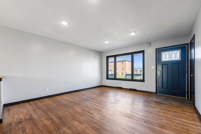 Foto del edificio - Beautiful 3/4 bed 2 bath home in East Moline!