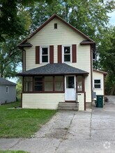 Building Photo - 526 Beech St