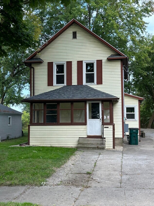 Foto principal - 526 Beech St