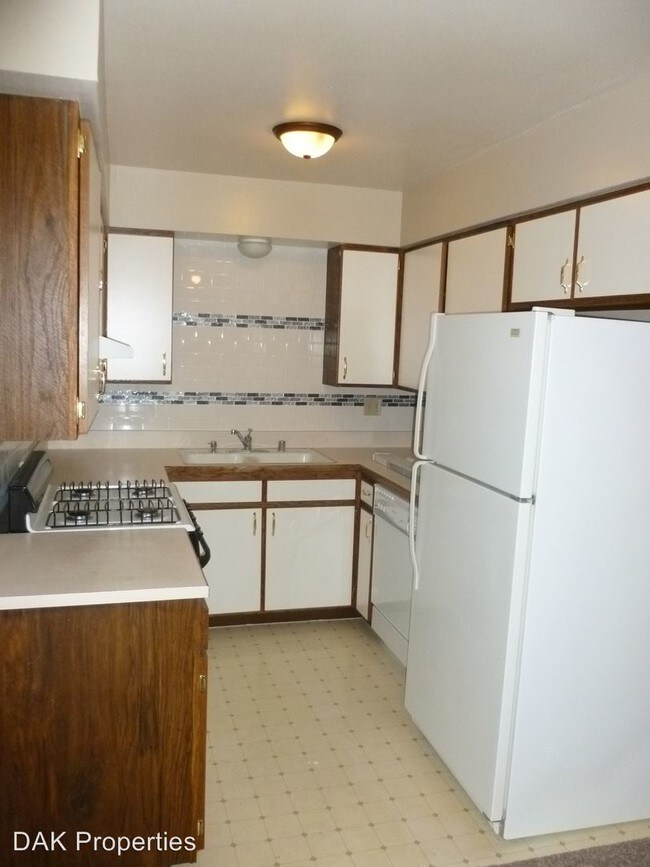 Building Photo - 6835 W Kathleen Ct