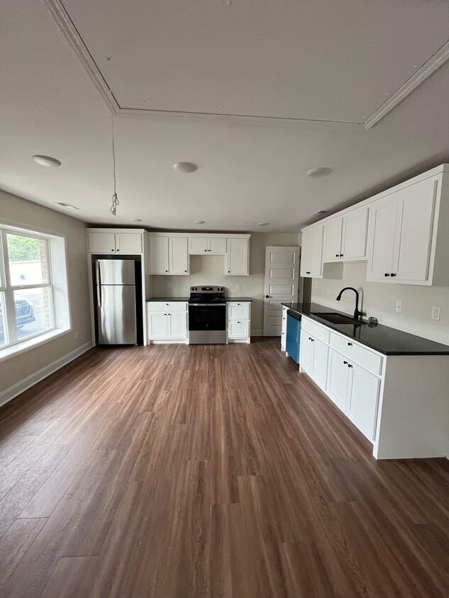 Kitchen - 104 Old Memphis Rd