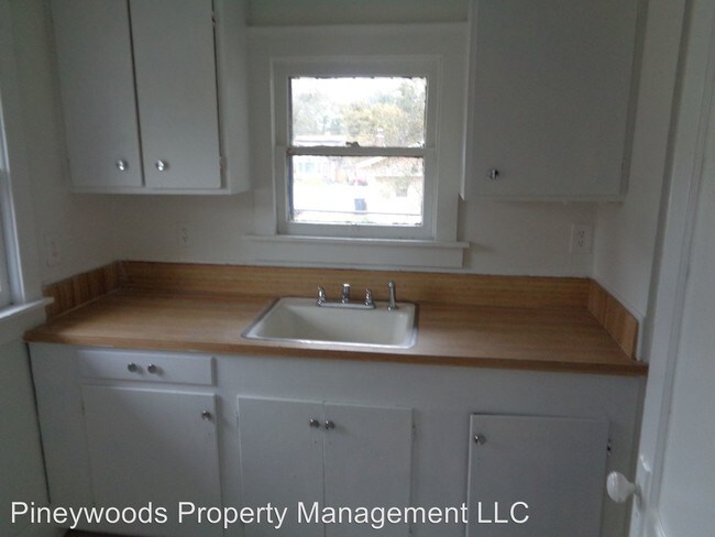 Building Photo - 707 W Fribley St