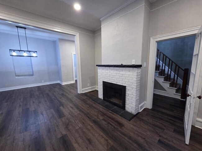 Foto del edificio - 183 E Merrill Ave