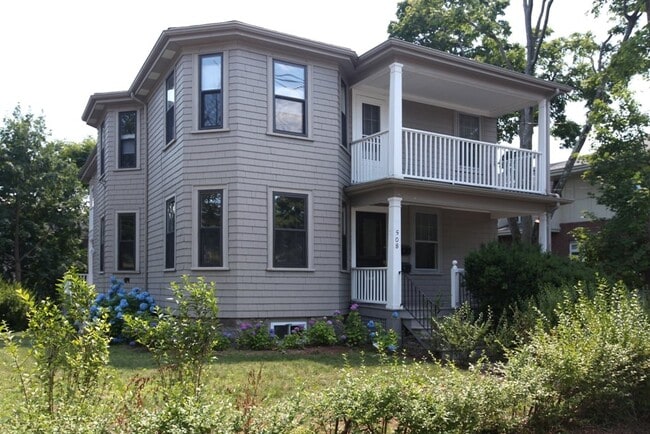 Building Photo - 508 Heath St