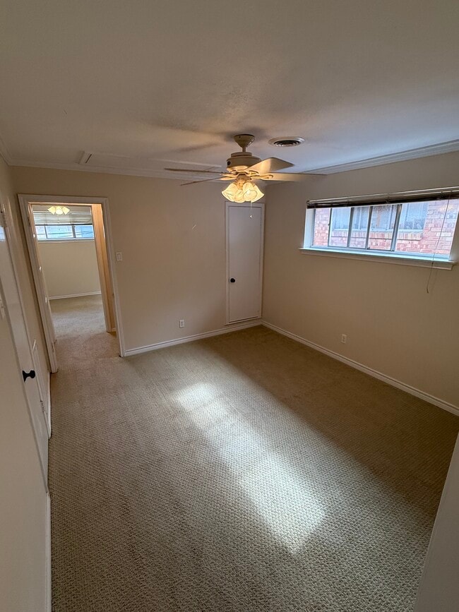 Building Photo - 8620 Baltimore Dr