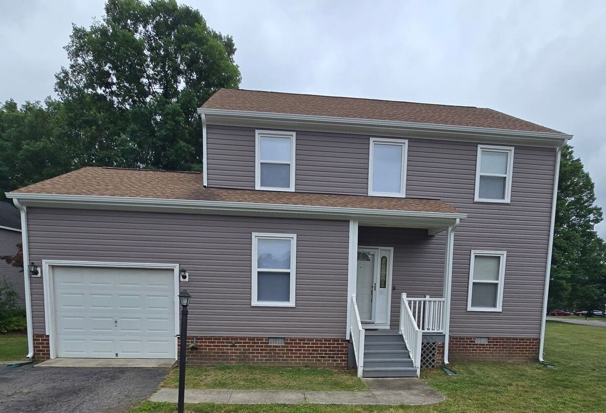 Primary Photo - 3 bedroom home in Prince George
