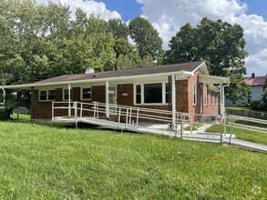 Building Photo - 2417 Melborne Dr