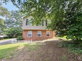 Building Photo - 737 Swamp Creek Dr
