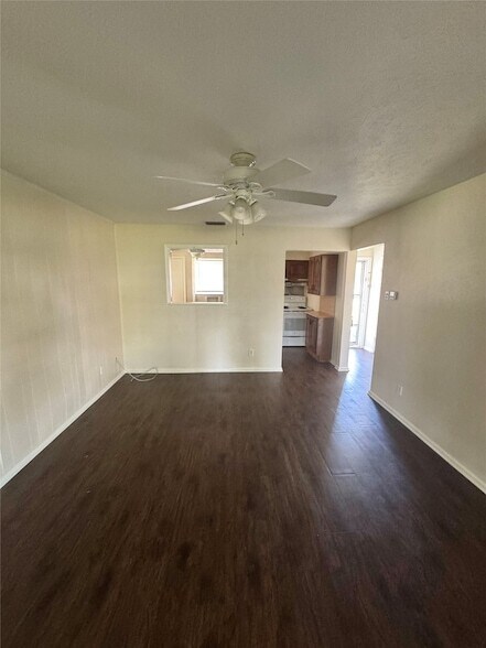 Building Photo - 1104 Ashland Dr