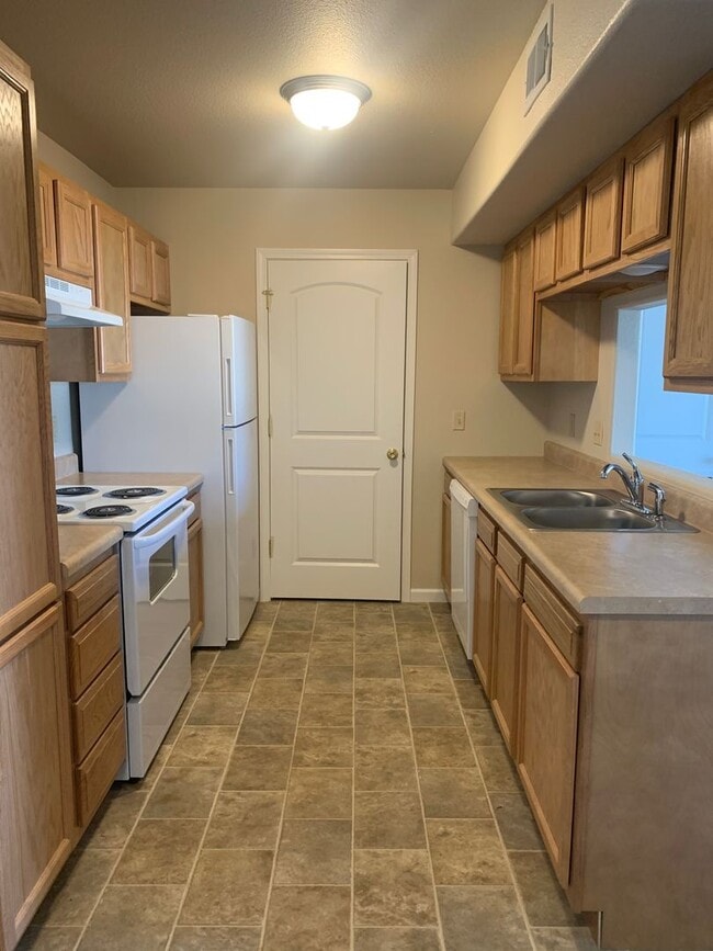 Building Photo - 1 bedroom in our newest building!