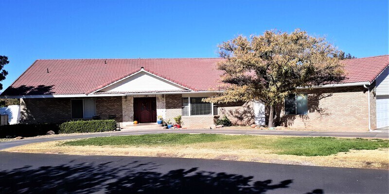 Primary Photo - Acacia Place