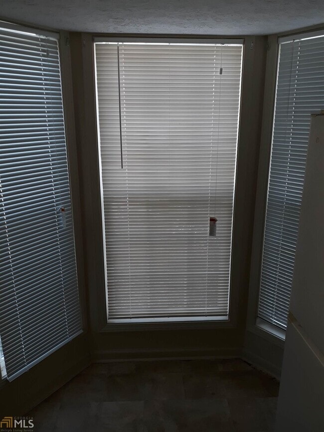 Building Photo - 462 Prince of Wales