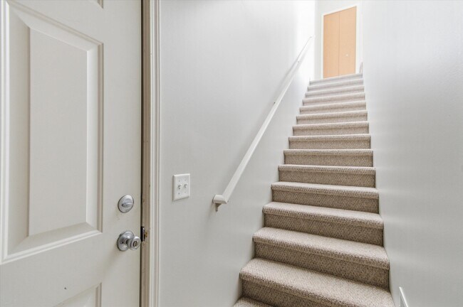 Foto del edificio - 1304 Riversedge Dr