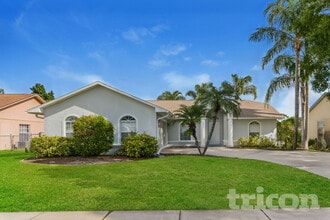 Building Photo - 2342 Sweetwater Blvd