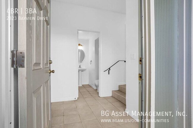 Building Photo - Gorgeous 4 Bedroom Home in  Alameda with u...