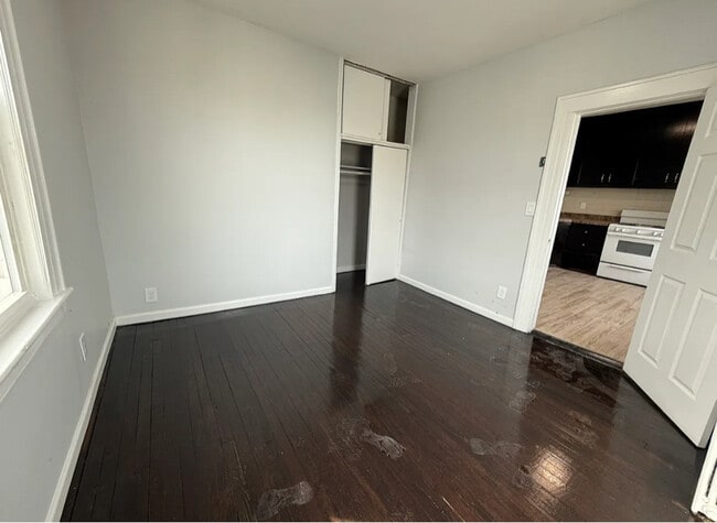 Building Photo - 202 Ackerman Ave
