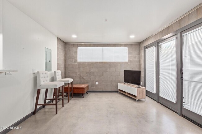 Foto del edificio - 129 N 11th Ave