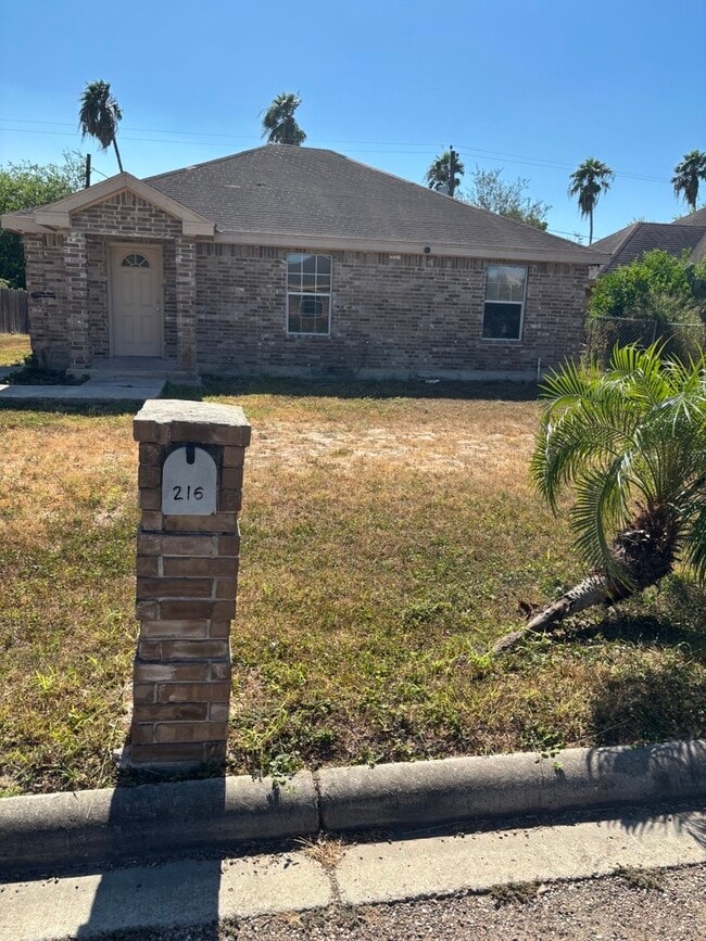 Building Photo - 216 Muneca Dr