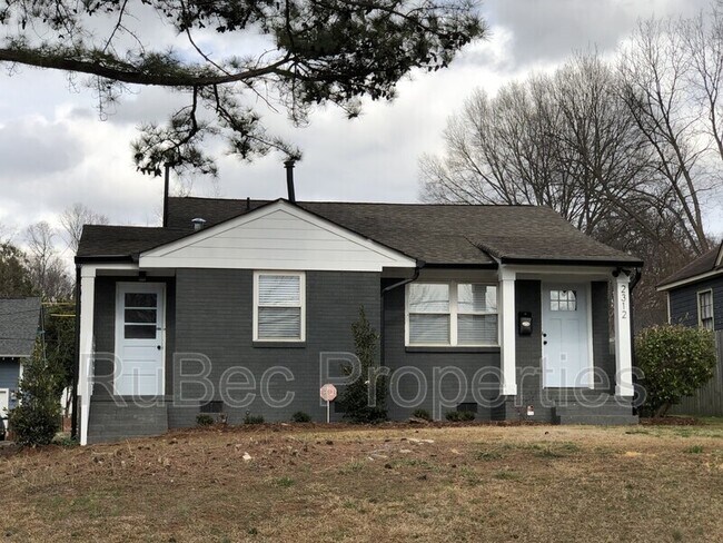 Building Photo - 2314 Rozzelles Ferry Rd