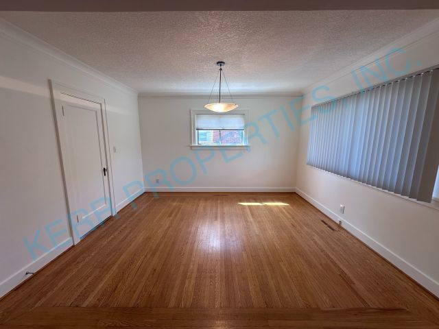 Building Photo - 110 NE 71st Ave