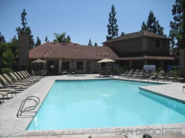 Foto del edificio - 12075 Alta Carmel Ct