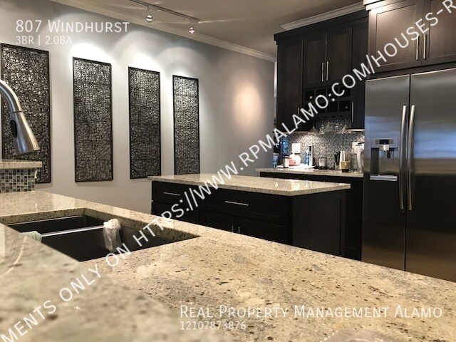 Foto del edificio - 807 Windhurst-
