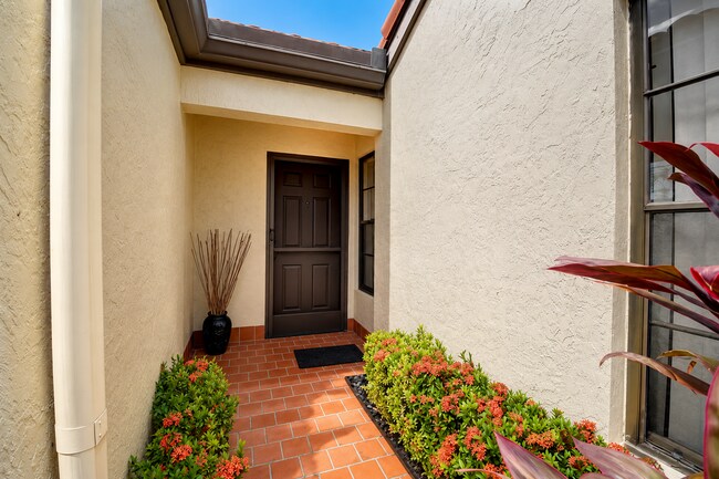 Foto del edificio - 5895 Autumn Lake Ln