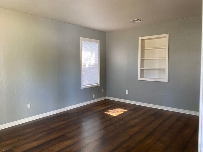 Foto del edificio - 2 br, 1 bath House - 2844 Lancaster Lane
