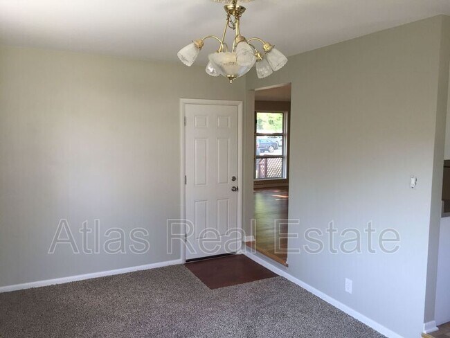 Building Photo - 630 Lotus Way