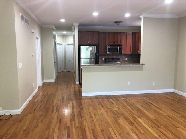 Foto del edificio - 7338 Amherst Ave