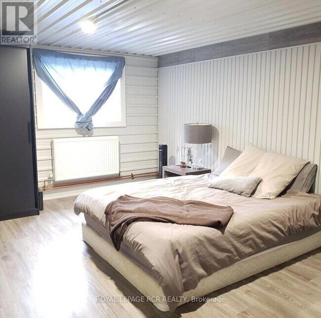 Photo du bâtiment - 341 Queensville Sideroad