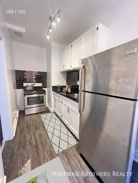 Foto del edificio - 687 Shatto Pl