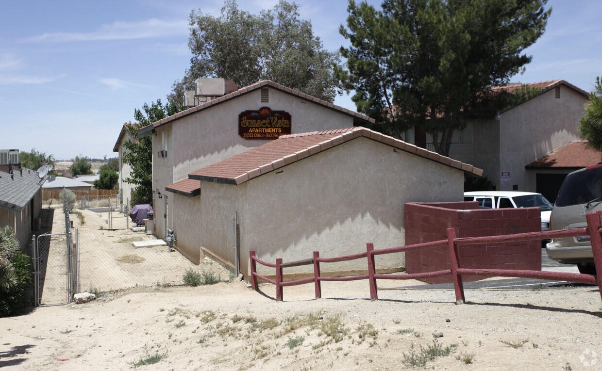 Foto del edificio - 15022 Ritter St