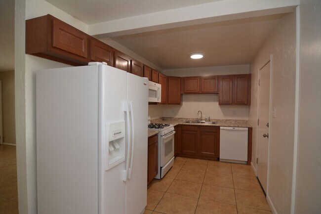 Foto del edificio - Charming 3 Bedroom 1 Bath House! Great East/Central Tucson Location