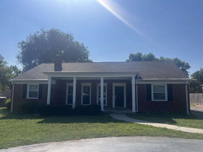 Building Photo - 2917 Mere Dr