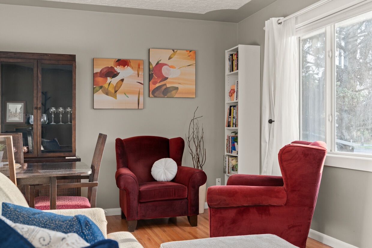 Photo principale - 3123 37 St SW