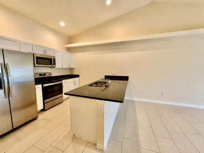 Foto del edificio - Move in Special + Pets Allowed