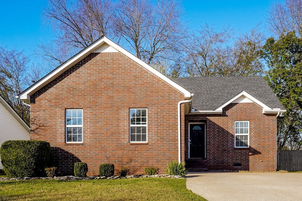 Primary Photo - 1774 Lucille Ln