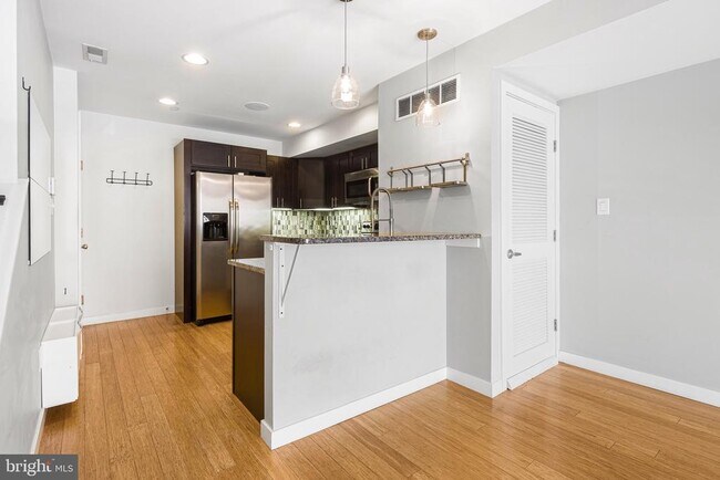 Foto del edificio - 1746 Wylie St