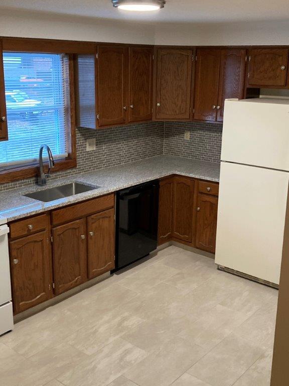 30 Mansfield Dr, Northford, CT 06472 30 Mansfield Dr Northford, CT