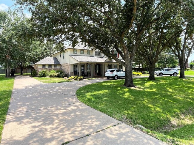 Building Photo - 26111 Cloverland Park Ln