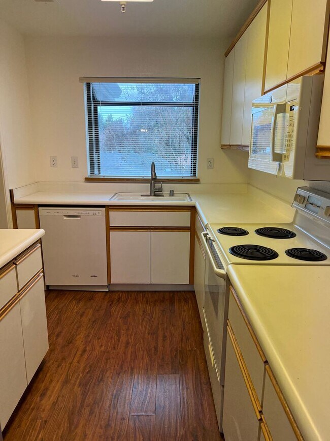 Foto del edificio - 2598 Oak Rd