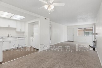Building Photo - 2529 Greenwood Ln