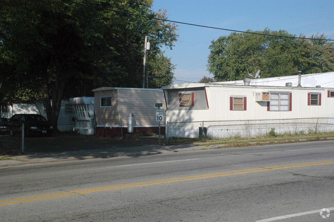 Building Photo - Woodlynne Mobile Home Community