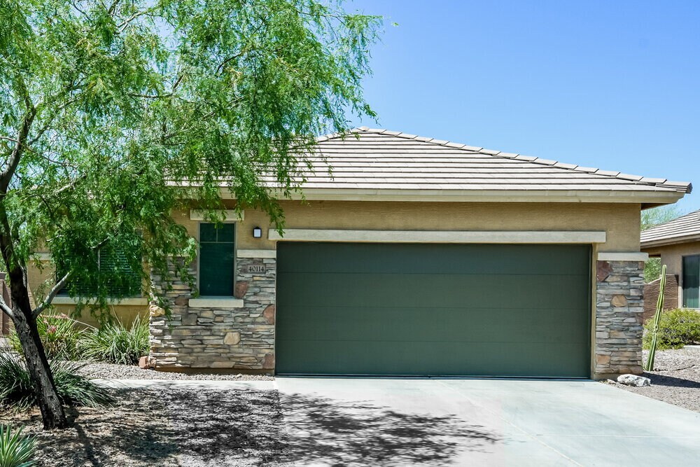 Primary Photo - 40114 N Thunder Hills Ct