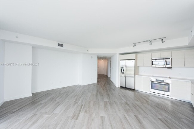 Foto del edificio - 4250 Biscayne Blvd