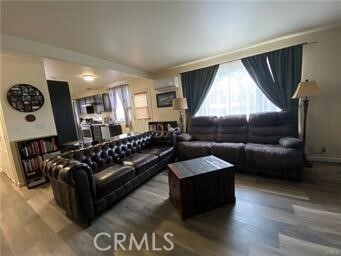 Foto del edificio - 917 Evergreen Ln